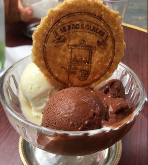  at Le Bac à Glaces in Paris