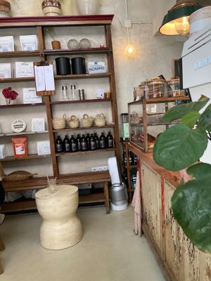  at Pan y Pepinillos Café in Madrid