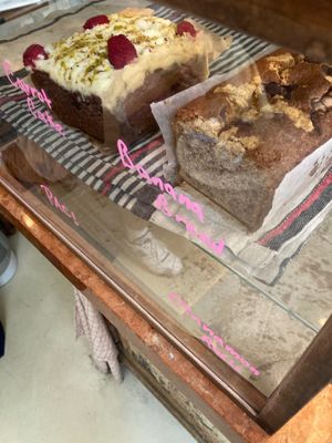  at Pan y Pepinillos Café in Madrid