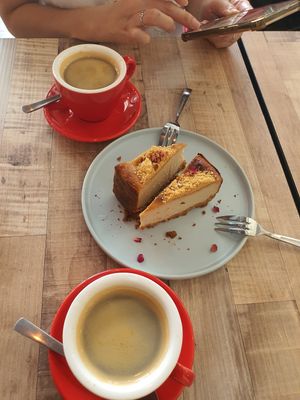 Coffee time ~ 11/5/21 at WellSmoocht in West Singapore