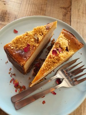 Burnt Cheese Cake ~ 😍 11/5/21 at WellSmoocht in West Singapore