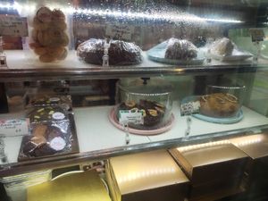 Cakes at WellSmoocht in West Singapore