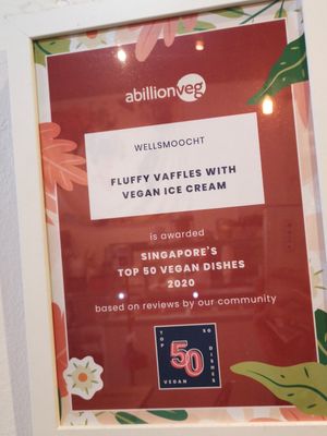 Award at WellSmoocht in West Singapore