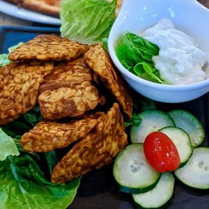 Tempeh Partay at WellSmoocht in West Singapore