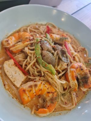 Flavorful Laksa Pasta ~ 9/10/22 at WellSmoocht in West Singapore