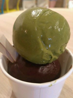 double scoops - it's getting dark and the perfect matcha at WellSmoocht in West Singapore