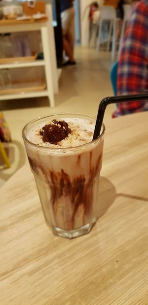 Hazelnut Shake at WellSmoocht in West Singapore