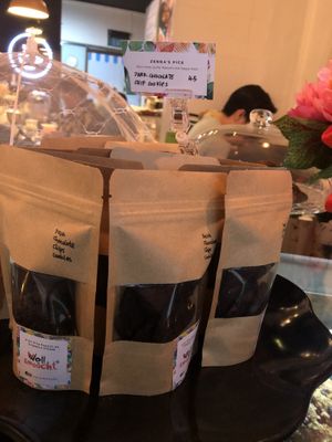 dark chocolate chip cookies at WellSmoocht in West Singapore