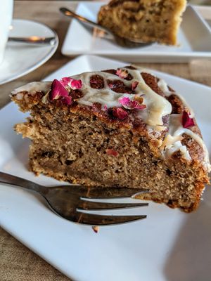 Banana rose cake, nice amount of rose flavour at WellSmoocht in West Singapore