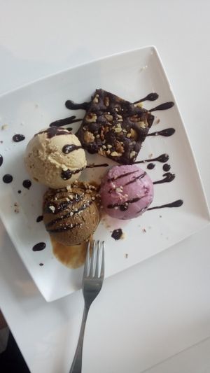 Delicious brownie with earl grey lavender, salted guka melaka & strawberry ice cream at WellSmoocht in West Singapore