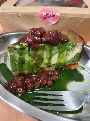 Matcha Azuki cake 😍 ~ Soooooooooo Matcha ~ Circuit Breaker Period Phrase 2 at WellSmoocht in West Singapore