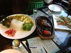 Went a couple of weeks again to the nice Vegetarian Restaurant with family and we enjoyed the food a lot. The so called Roast beef is made from Seitan or similar.  at Vegetarians Story Restaurant in Suzhou