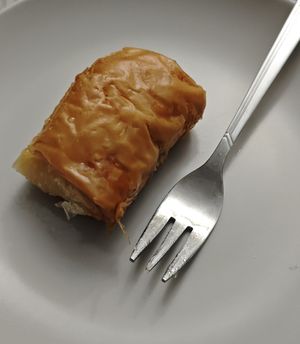 Vegan galaktoboureko at Babalooka - Το Αυθεντικό Γαλακτομπούρεκο Θεσσαλονίκης in Thessaloniki