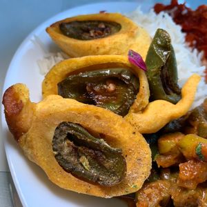 Cut Mirchi: Crispy Chili Fritter stuffed with (extremely) Hot Peppers at their Weekend Lunch Buffet at Hillside Indian Cuisine in Portage