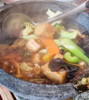 Hotplate tofu with vegetables at Liao Zhai Ge in Johor Bahru