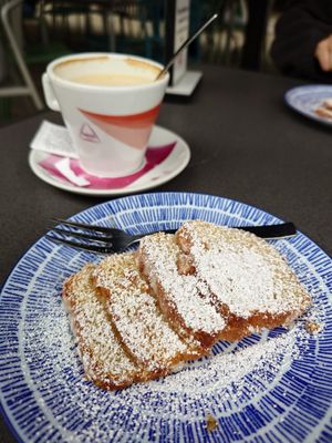 Plum cake de limón vegano 🌱 at Informal in Cerdanyola Del Valles
