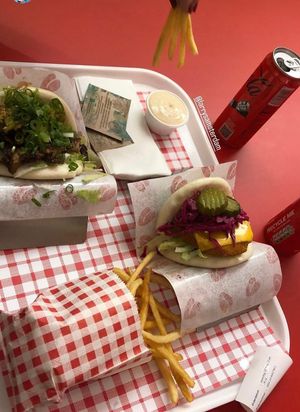  at Larry's in Amsterdam