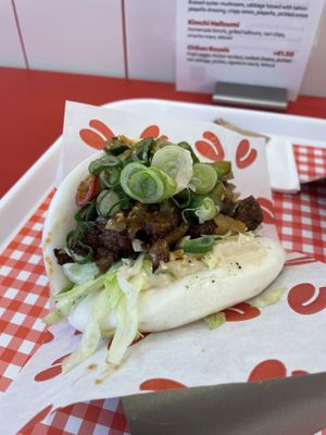 Peking duk bao bun  at Larry's in Amsterdam