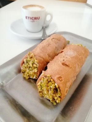Pistachio cream cannoli. at Ratatouille in Turin