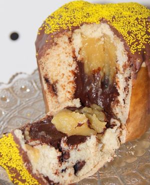 Chocotones diversos at Mariana Kikumoto Doces in Londrina