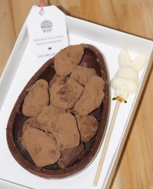 Ovo de trufa at Mariana Kikumoto Doces in Londrina