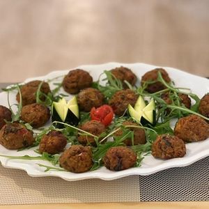 Falafel at Verde Hut in Porto