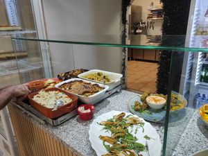 Buffet at Verde Hut in Porto