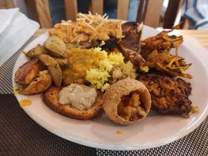 Yummi! at Verde Hut in Porto