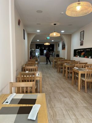 Restaurant at close of lunch service  at Verde Hut in Porto