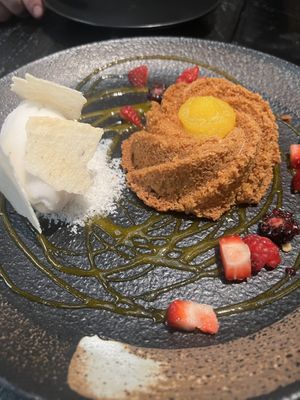 Dessert vegan 🌱   at Señora Tanaka Masaryk in Mexico City