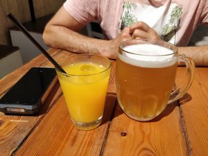 Bière 50cl jus d'orange frais pressé at Sapurito Street Food & Goloserie in Trapani