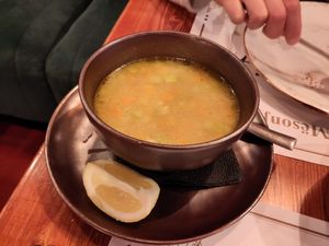 Gemüsesuppe at Mësonjëtorja in Korca