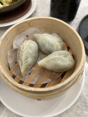 Bok choy and mushroom dumplings  at Yang Shin 養心茶樓 in Taipei