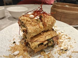 Deep fried bean curd rolls filled with tofu and mustard greens at Yang Shin 養心茶樓 in Taipei