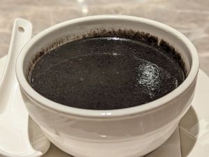 Black sesame soup #Veganuary at Yang Shin 養心茶樓 in Taipei