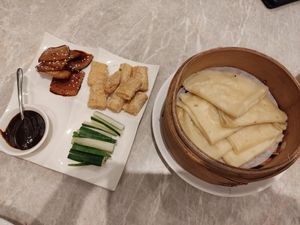 Beijing duck style king oyster mushroom at Yang Shin 養心茶樓 in Taipei
