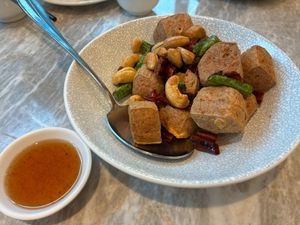 Kung pao stinky tofu at Yang Shin 養心茶樓 in Taipei