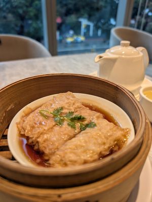 Tofu skin wrapped porcini mushrooms at Yang Shin 養心茶樓 in Taipei