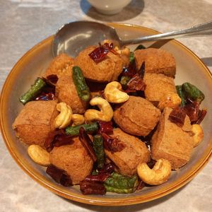 Spicy Stinky tofu at Yang Shin 養心茶樓 in Taipei