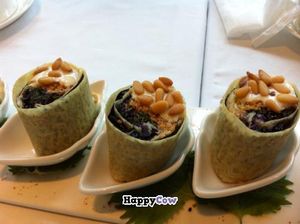 Pine nut roll at Yang Shin 養心茶樓 in Taipei