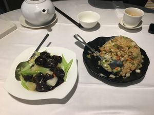 Stir-fried fungus and pineapple, mushrooms with fresh vegetables fried rice at Yang Shin 養心茶樓 in Taipei
