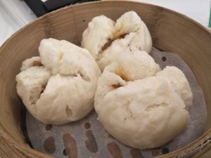 Ham buns at Yang Shin 養心茶樓 in Taipei