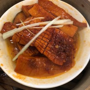 Braised King Oyster Mushrooms with XO Sauce at Yang Shin 養心茶樓 in Taipei