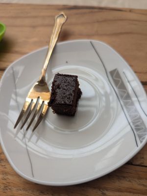 Tiny cake at Laurel Vegan Bistro Gluten-Free in Palomino