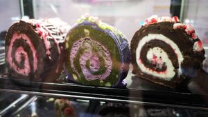 Festive Yule Logs 🎄 at Chonk in Malaga