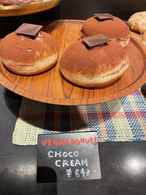 Chocolate cream filled all vegan   at Chocolate Bank in Kamakura