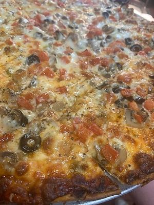 Veggie Pizza at MD's Sports Bar & Grill in Peoria