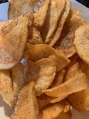 House chips seasoned with salt & pepper at MD's Sports Bar & Grill in Peoria