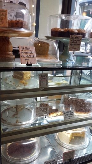 Vegan cakes and muffins at Plant Bakery 플랜트 in Seoul