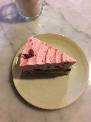 berry Vanilla  at Plant Bakery 플랜트 in Seoul